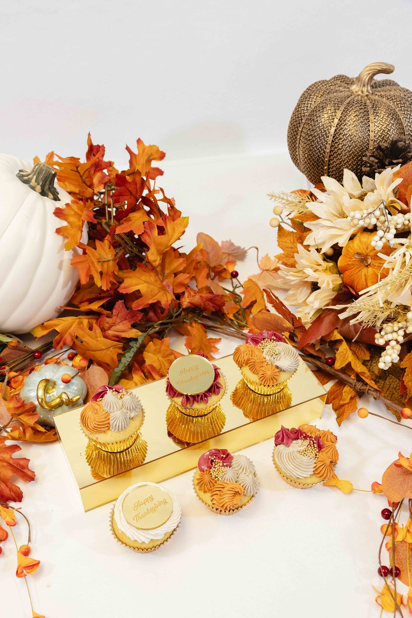 BOUNTIFUL CUPCAKES