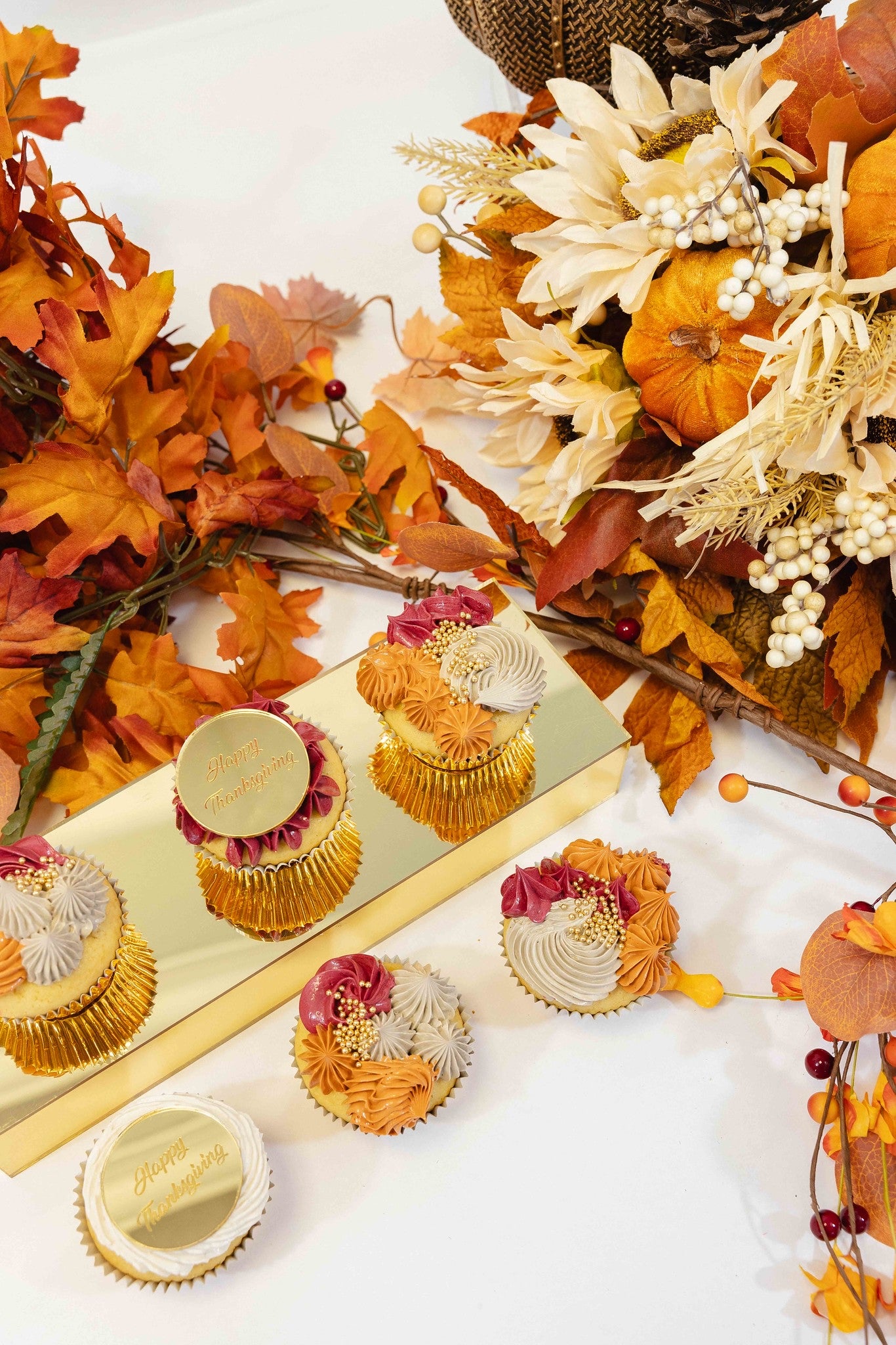 BOUNTIFUL CUPCAKES